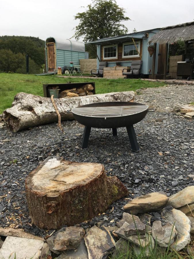 Belan Bluebell Woods Shepherds Hut Llanidloes Exterior foto